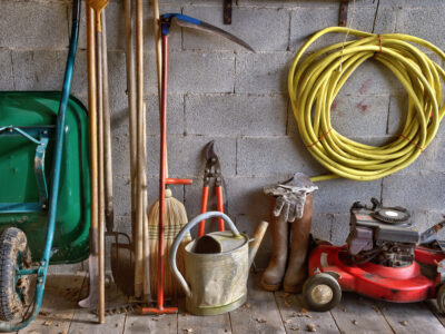4N0683 Horticultural Tools and Equipment
